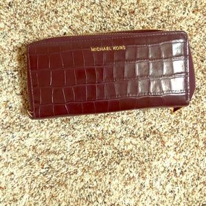 AUTHENTIC Michael Kors Wallet Croc Embossed
